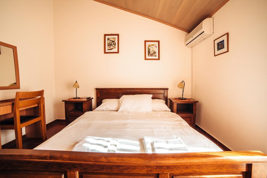 Guest House Sebelj Budva Zimmer foto