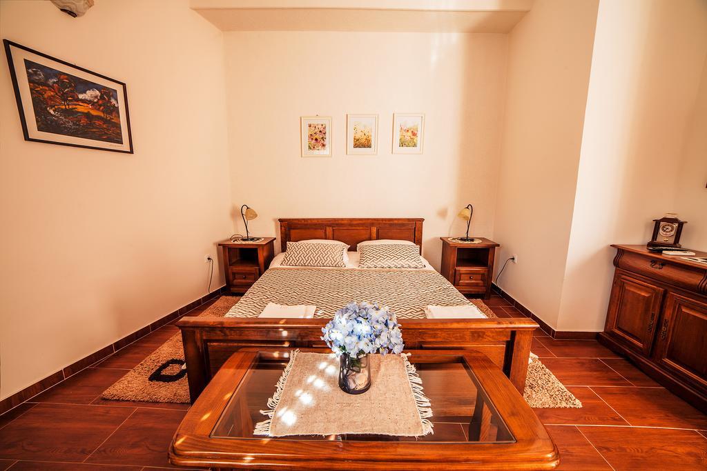 Guest House Sebelj Budva Zimmer foto